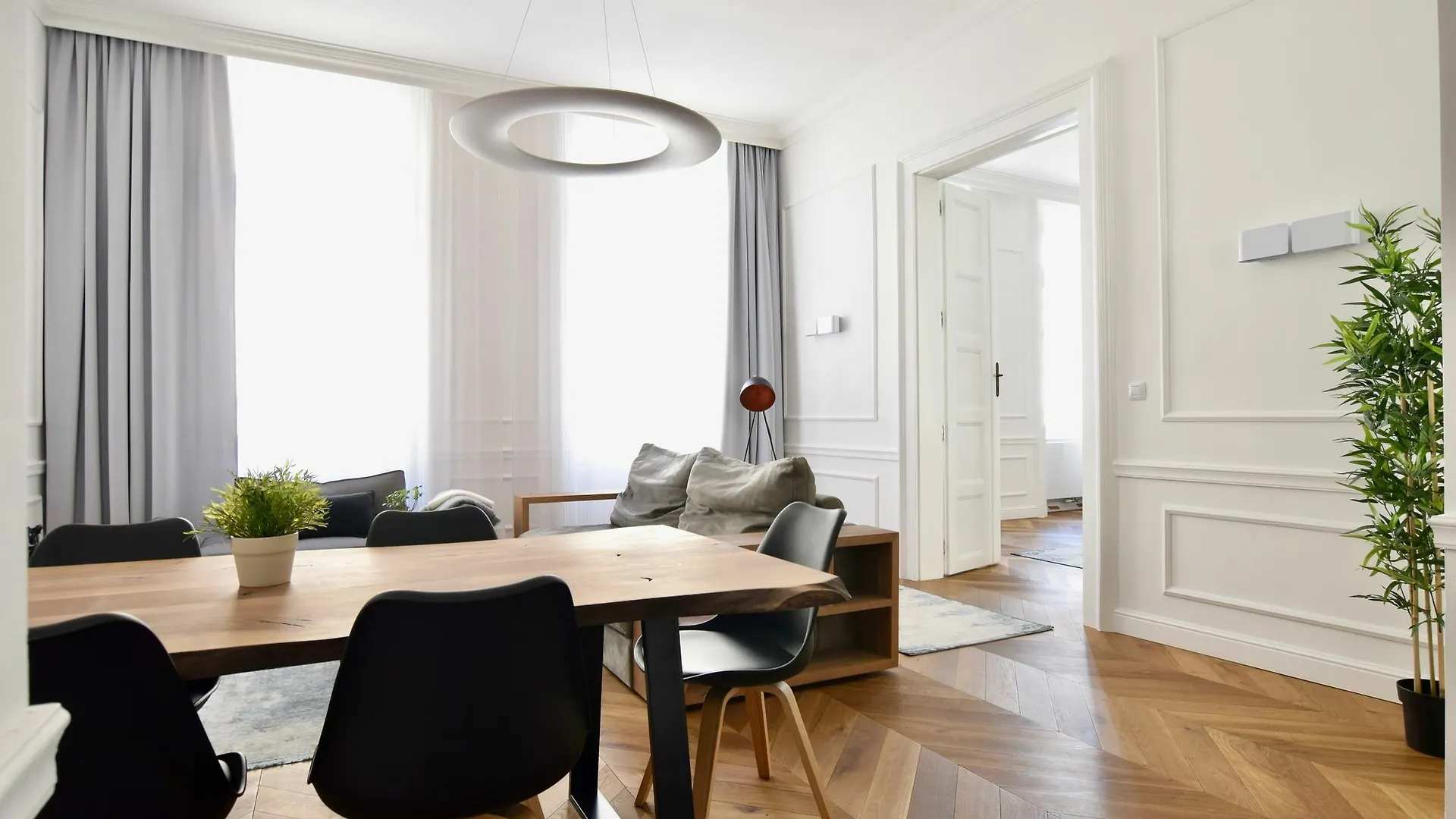 Hi5 Apartments - Luxury Suits Budapest
