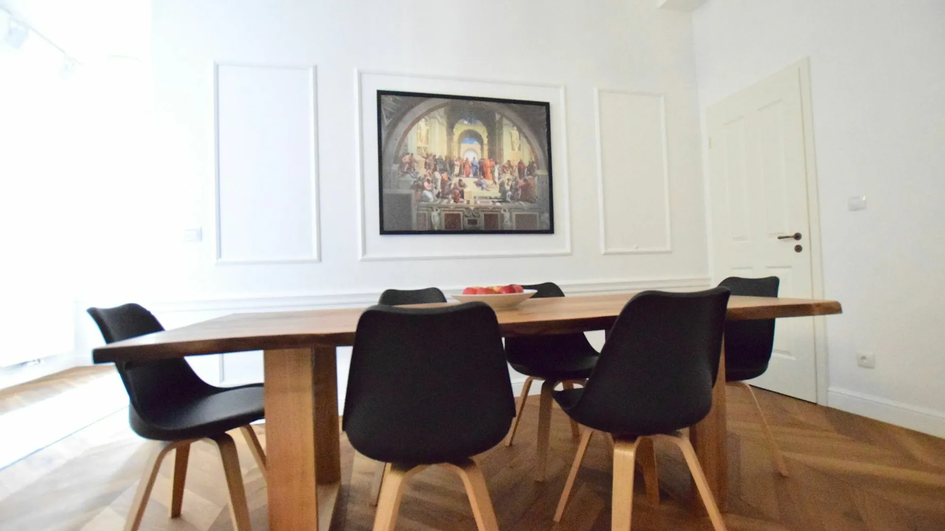 Hi5 Apartments - Luxury Suits Budapest 0*,  Hungría
