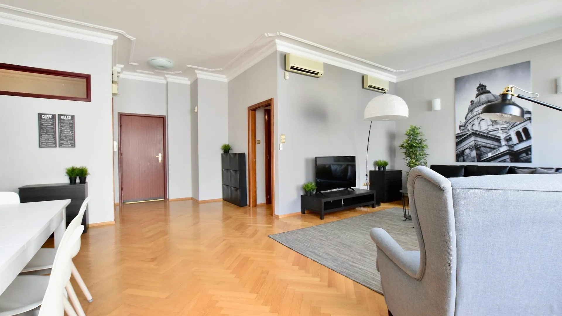 Hi5 Apartments - Luxury Suits Budapest