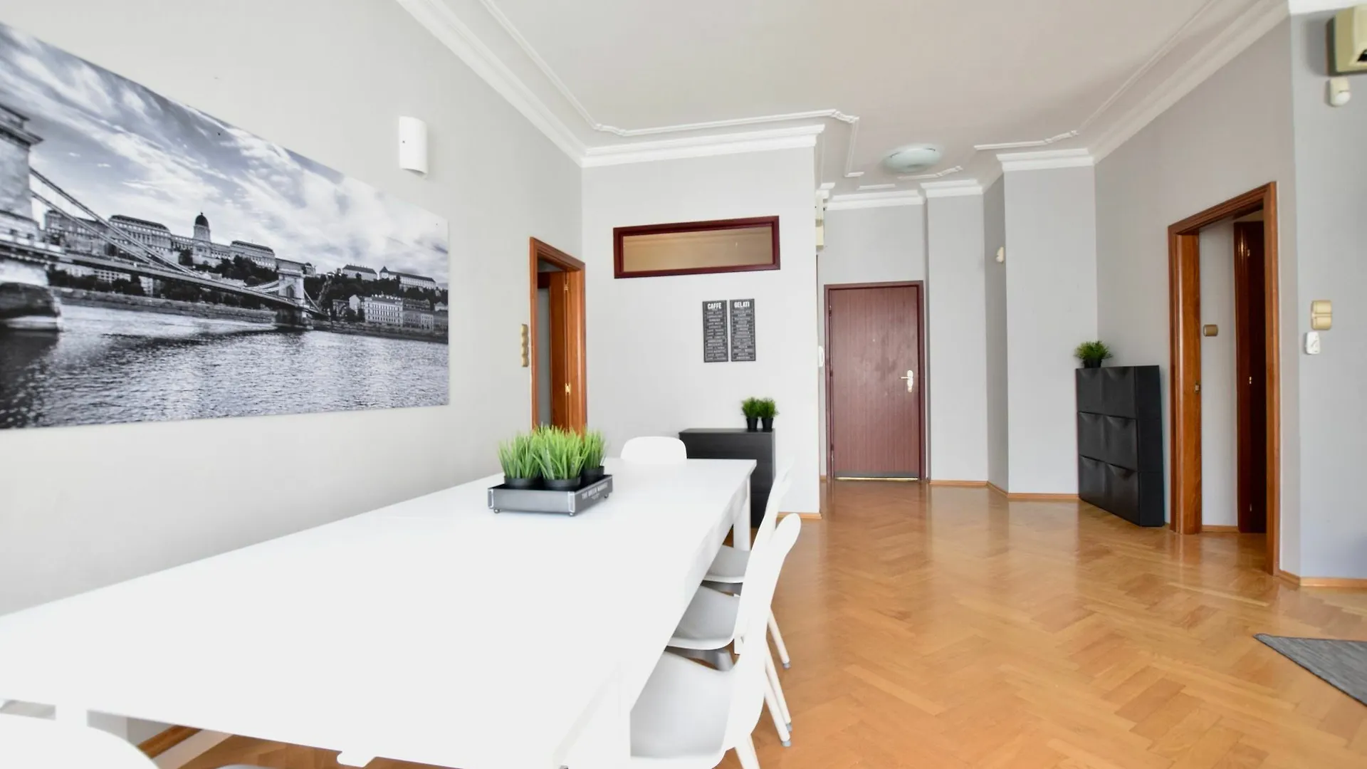 Hi5 Apartments - Luxury Suits Budapest
