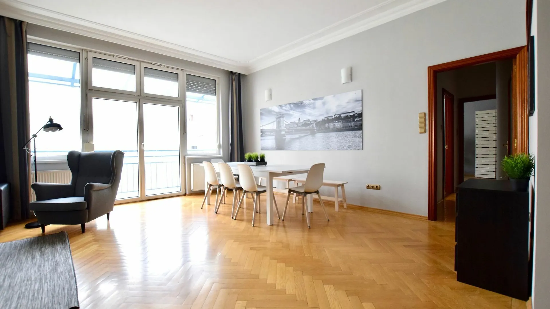 Hi5 Apartments - Luxury Suits Budapest 0*,