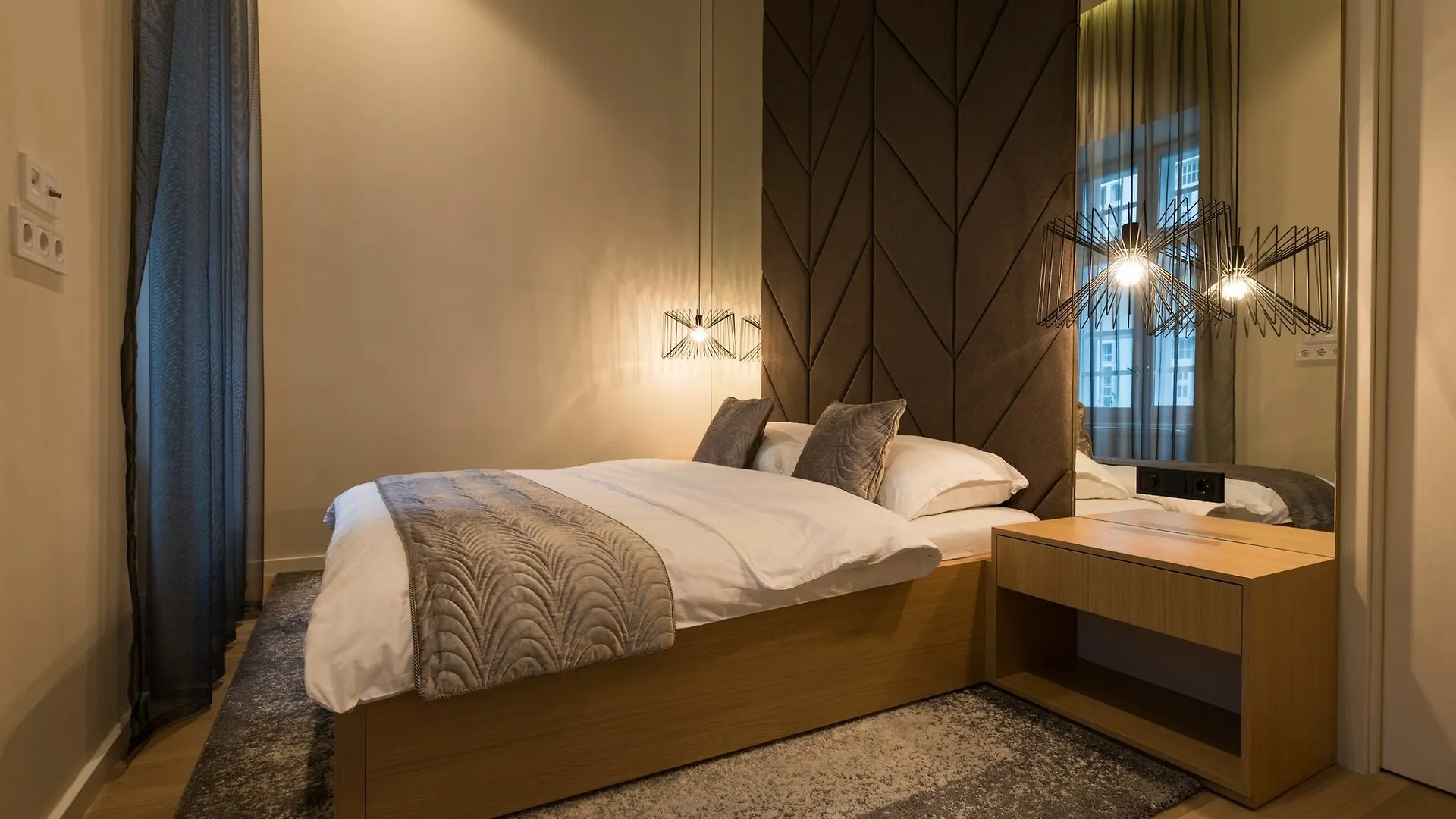 Hi5 Apartments - Luxury Suits Budapest